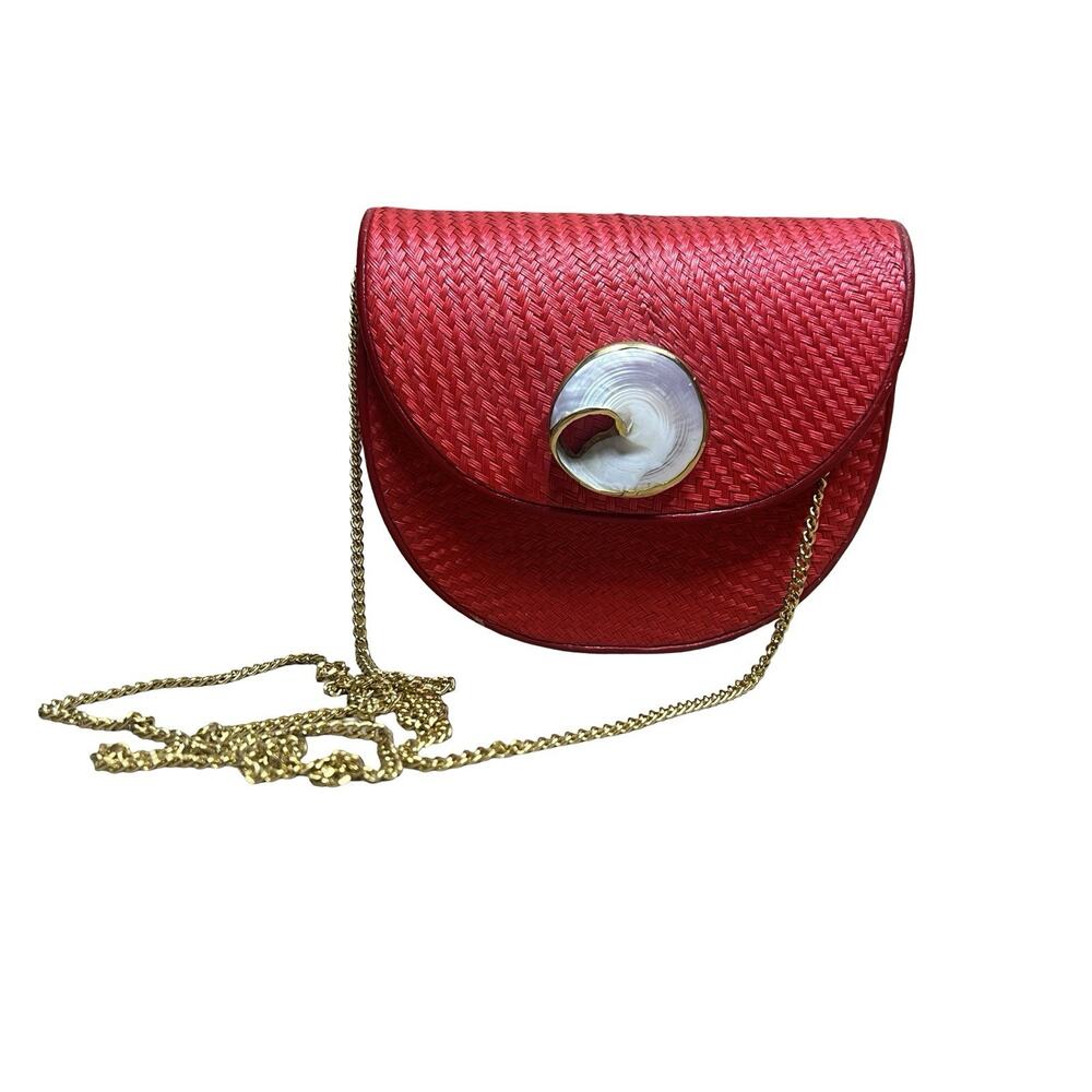 Vintage Small Red Wicker Woven Seashell Accent Purse Gold Chain Crossbody